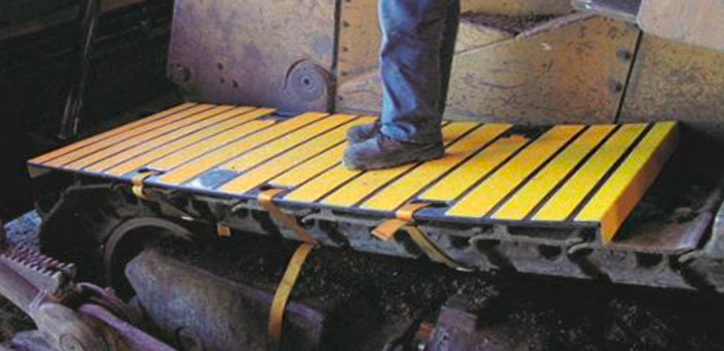 TJL Dozer Maintenance Mats