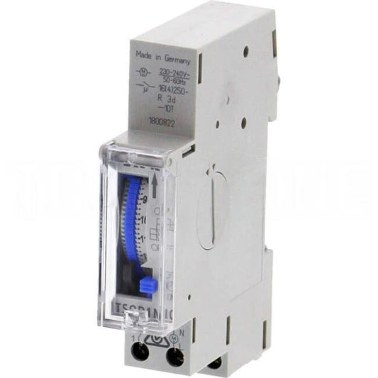 Eaton 16 Amp Analogue Time Switch Din Rail Mount 250 Volts AC Daily / 15 Min 1 x N/O With 3 Day Power Backup